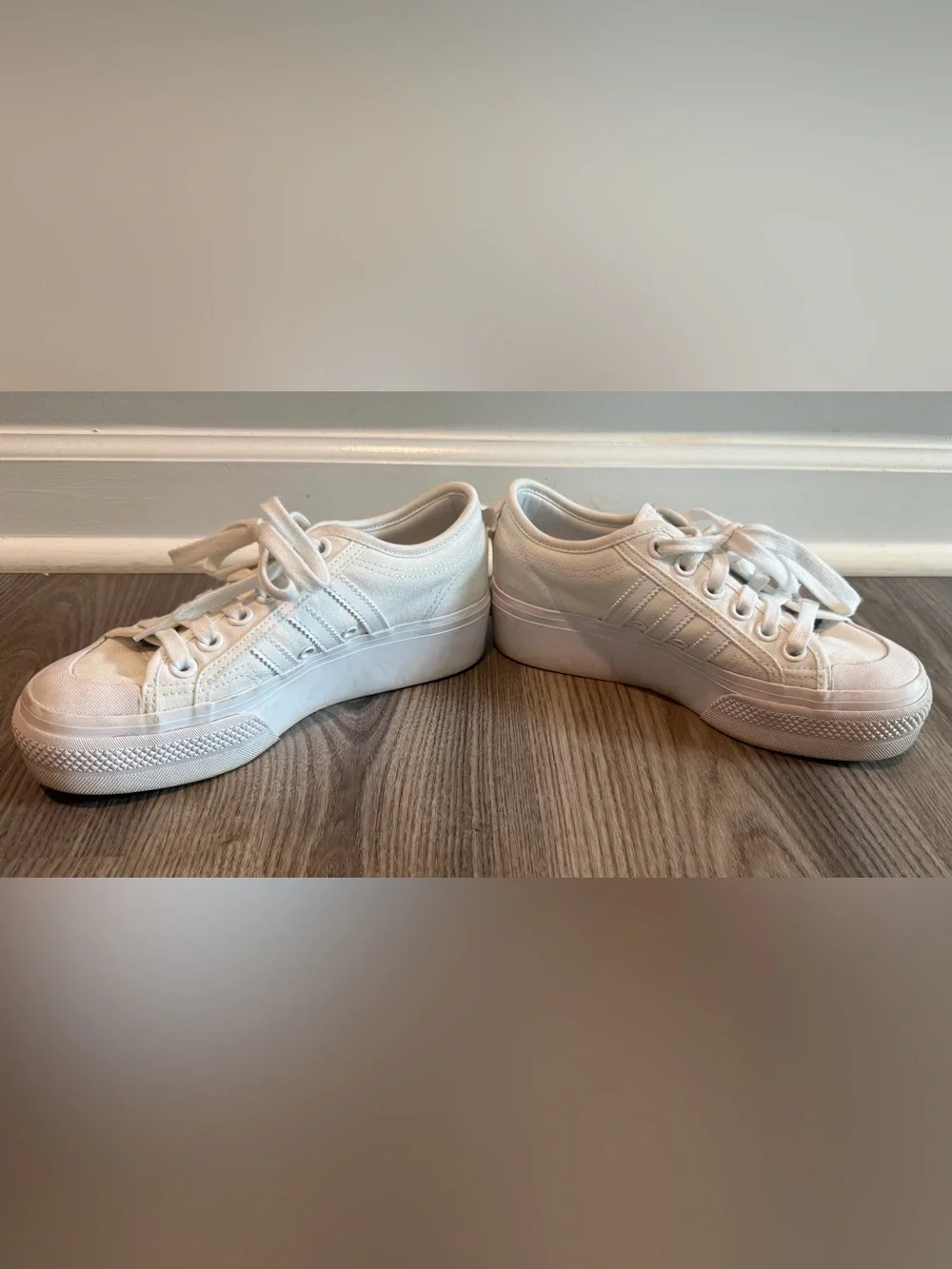 Adidas Nizza Platform White Sneaker Shoe Women’s size 6